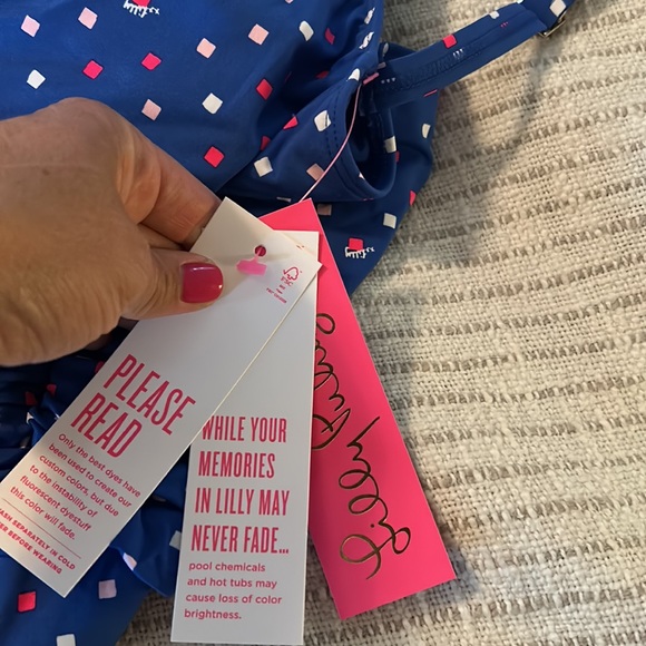 Lilly Pulitzer - Picture 2 of 4